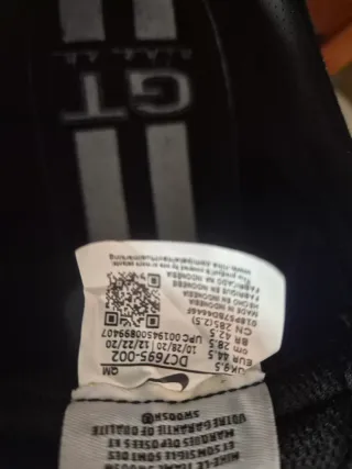 Zapatillas Nike Negras y Blancas