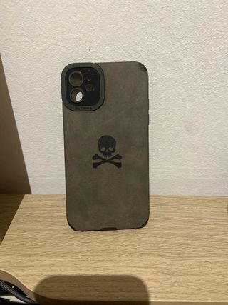 Funda iPhone 11 de calavera