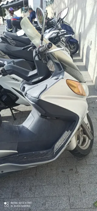 Suzuki Burgman 400 Plata