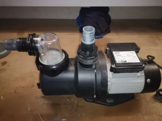 Depuradora Piscina GRE Blanca y Negra