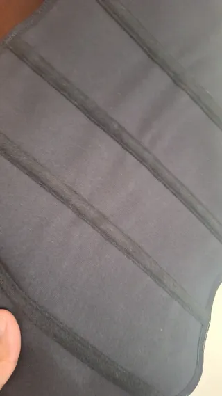 Faja de látex negra