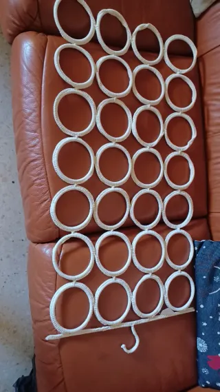 Colgador de pañuelos para armario