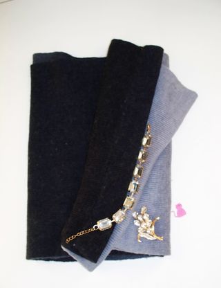 Scaldacollo in lana nero e grigio