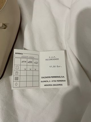 Zapatos Ferrarias punta tacón beige talla 35