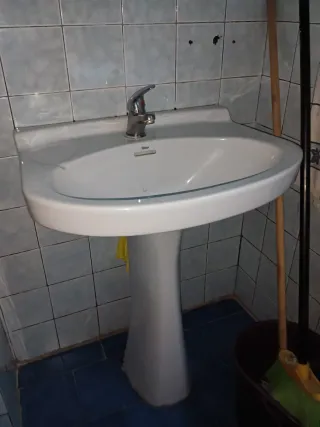 URGE!!!! Lavabo de baño roca