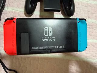 Nintendo Switch Azul/Rojo + Accesorios
