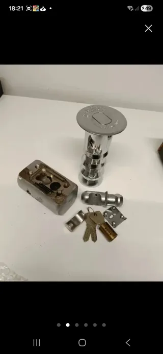 Cerradura Seguridad Puerta Enrollable