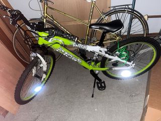 Bicicleta Montaña Verde y Blanca