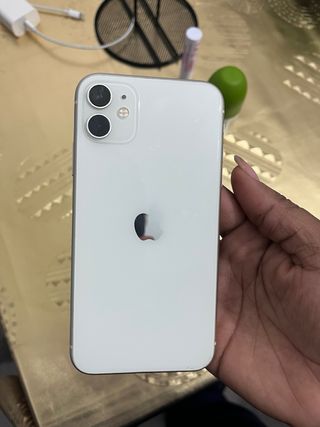 iPhone 11 128GB Blanco/Plateado 94% Batería
