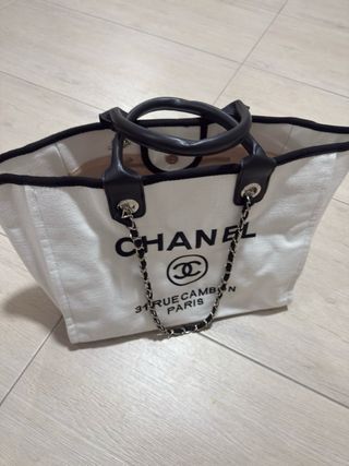 Borsa tote Chanel bianca e nera