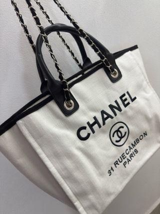 Borsa tote Chanel bianca e nera
