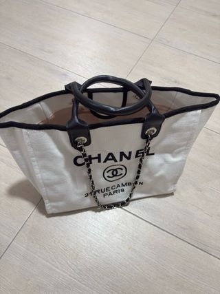 Borsa tote Chanel bianca e nera