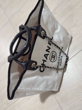 Borsa tote Chanel bianca e nera