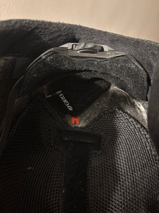 Casco de esquí negro