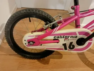 Bicicleta infantil rosa BH California