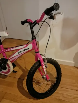 Bicicleta infantil rosa BH California