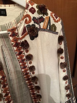 Chaqueta Zara bordada multicolor