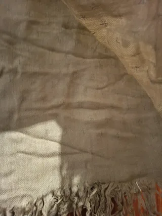 Fular Vale Cuatro beige estampado