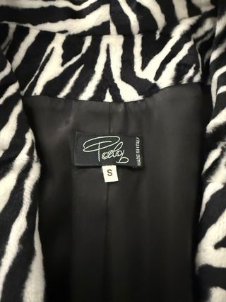 Cappottino zebrato peloso con cintura