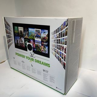 Caja de XBOX One con protecciones