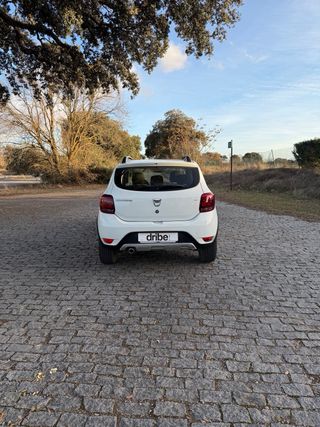 Dacia Sandero - 1 año de garantía