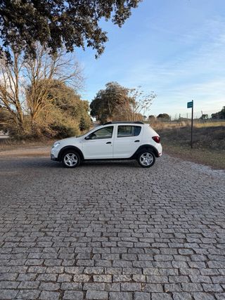 Dacia Sandero - 1 año de garantía