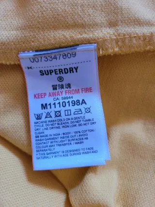 Polo Superdry original a estrenar.