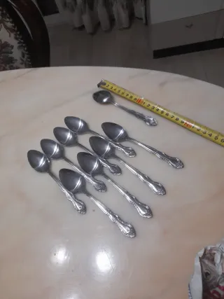 9 cucchiaini vintage in metallo