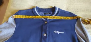 Chaqueta Beisbolera Azul y Gris