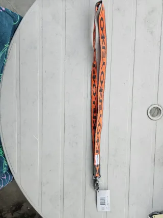 Chaveiro Oakley Stretch Lanyard Shadow Original.