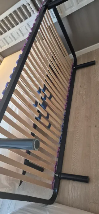 Somier de madera y metal