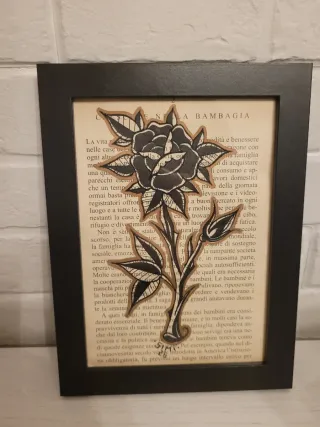 Quadro Rosa Tattoo su Pagina Libro