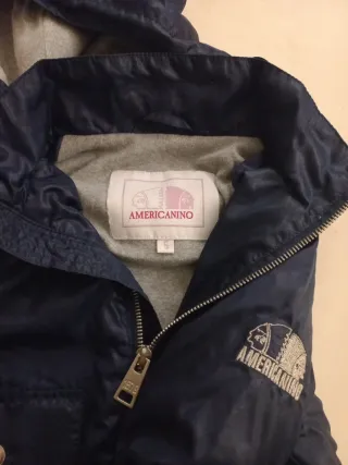 Giacca antivento blu con cappuccio