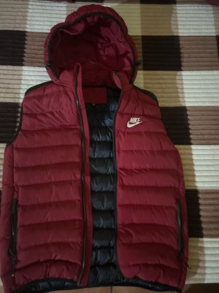 Chaleco Nike Negro y Rojo