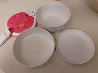 Portavivande rotondo con fiori