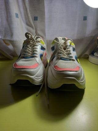 Zapatillas con plataforma de Zara