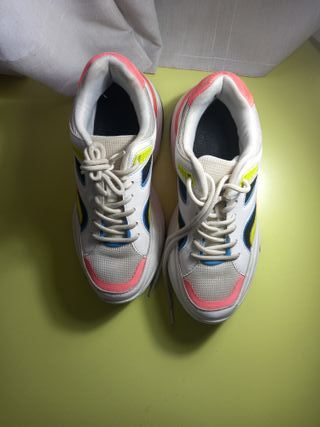 Zapatillas con plataforma de Zara