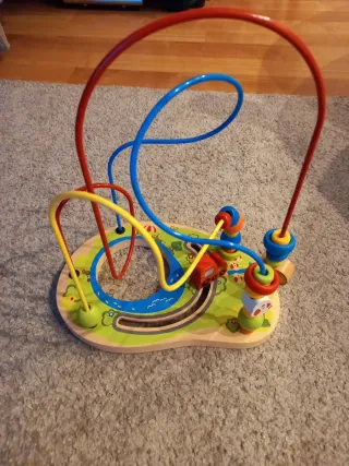 Juguete de madera laberinto de cuentas