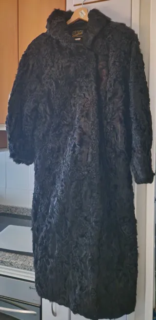 Abrigo largo de astracán