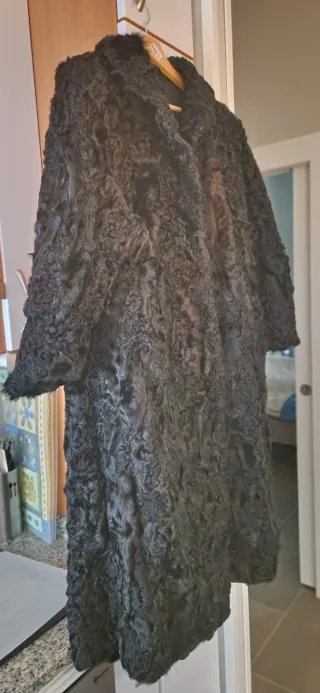 Abrigo largo de astracán