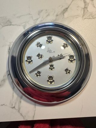 Reloj de pared con ositos