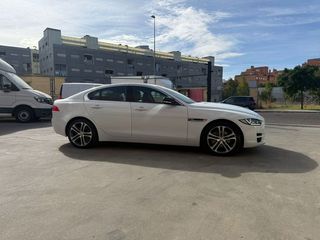 Jaguar XE 2.0D I4 132kW(180CV) RWD AT R-Dynamic SE