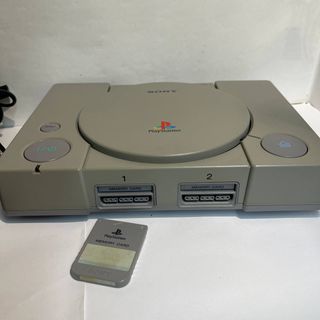 PlayStation 1 con maletín, mando, memoria y acc.