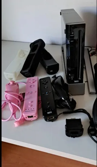 Consola Wii + Accesorios y Juegos