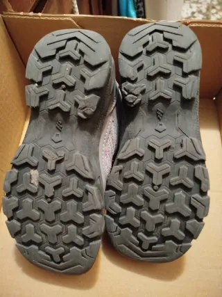 Botas unisex talla 33