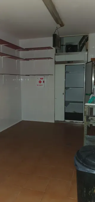 Local Comercial con licencia para hostelería.