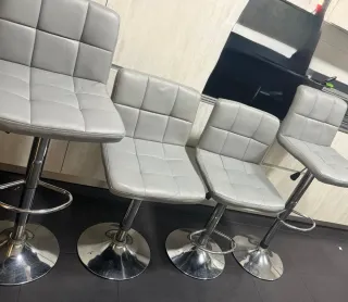 4 Taburetes altos cocina grises