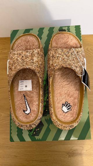 Nike ReactX Rejuven8 Slide .SWOOSH Touch Grass