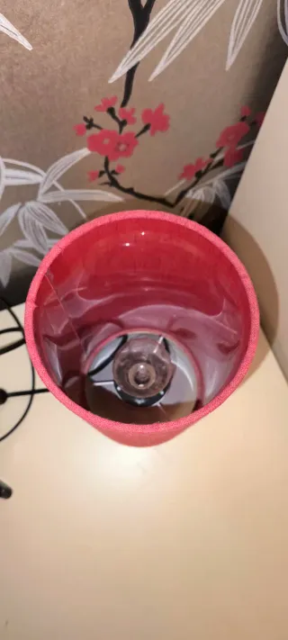 Lámpara de mesa cilíndrica de tela