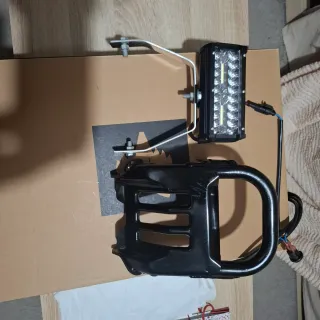 Defensa con Faro LED Suzuki LTZ